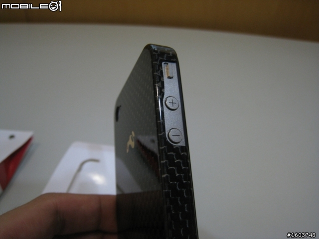 iPhoe4碳纖維保護殼