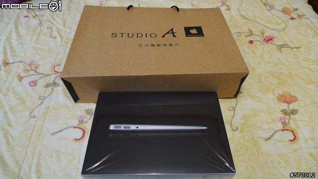 開箱：Macbook air 11" 4G SSD 128G 圖多