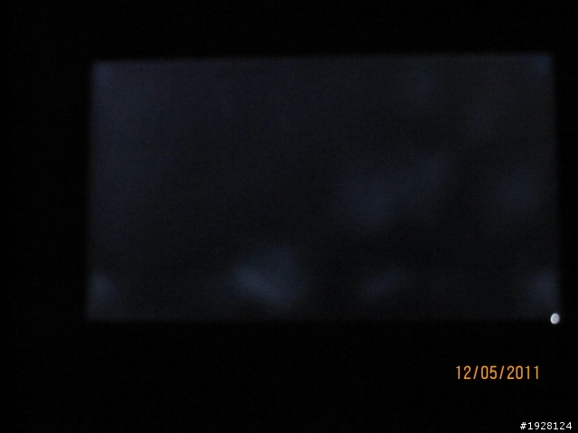 三星d8000漏光