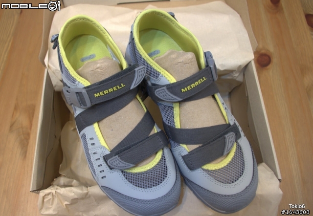 [女鞋開箱] MERRELL 水陸兩用鞋 - 妳不買，我給妳！（+閃光試穿+圖多）