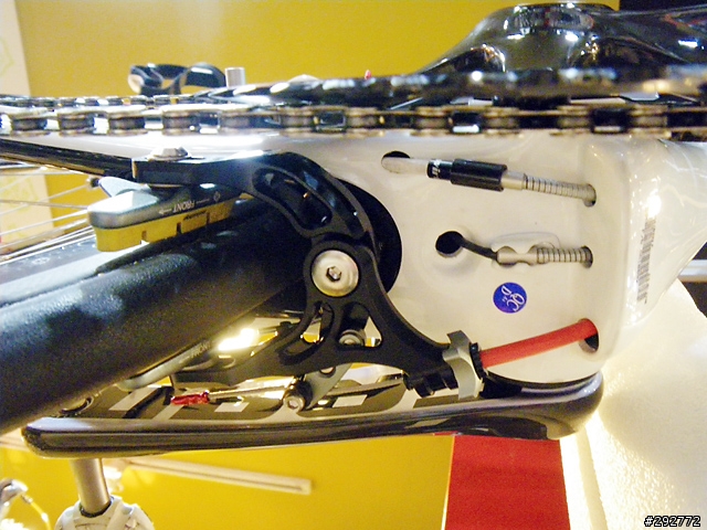 Giant Trinity Advanced SL+SRAM R2C TT Shifter+SRAM RED+Rotor Q-Rings+ZIPP 808 Tubular