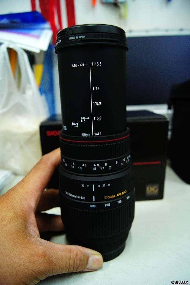 [簡易開箱 更新 破解MACRO ]窮人的小寶劍 Sigma 70-300 F4-5.6 APO DG MACRO-