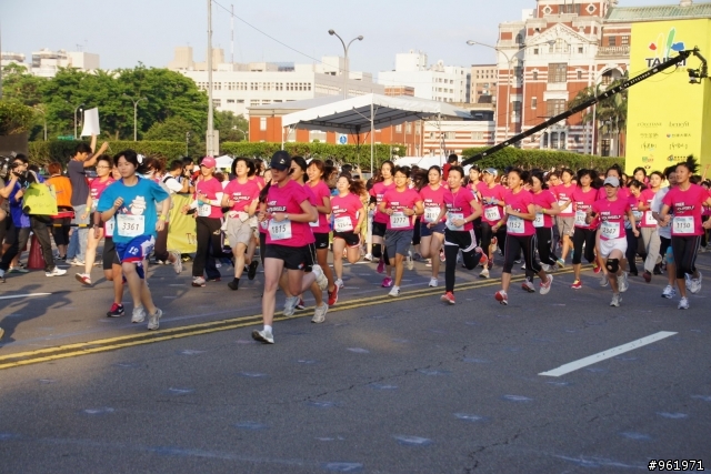 NIKE 帶女兒跑9KM之隨手拍
