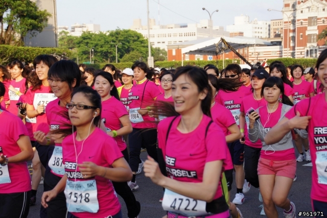 NIKE 帶女兒跑9KM之隨手拍