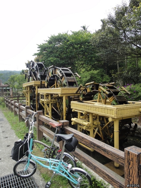 帶著小布坐火車....周末假日輕鬆走~十分車站to福隆