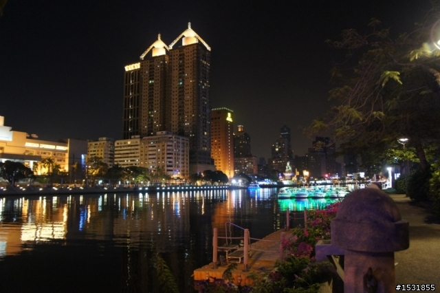 sony NEX5 高雄夜拍
