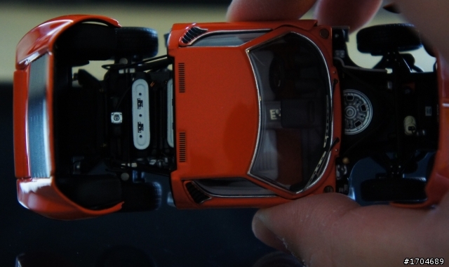 1/43 Lamborghini Miura SV, by Autoart