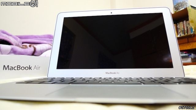 開箱：Macbook air 11" 4G SSD 128G 圖多