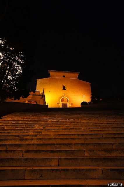 【西西分享】義大利DAY7---西恩納Siena、奧爾維耶托Orvieto、羅馬夜遊Roma