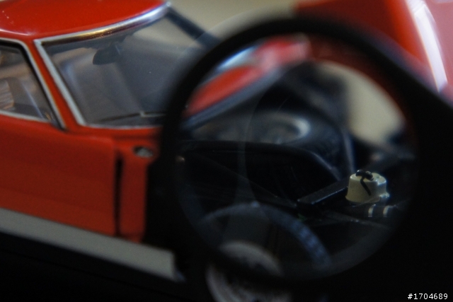 1/43 Lamborghini Miura SV, by Autoart