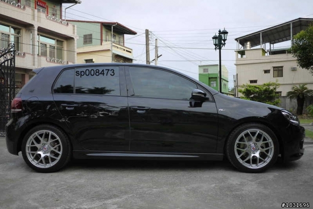 台灣驚見GOLF R-LINE VI(圖多)