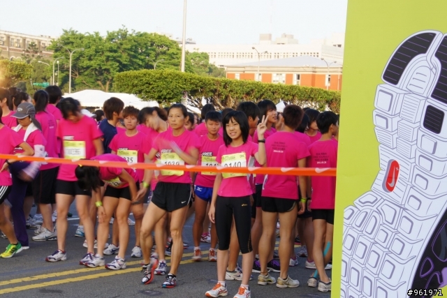 NIKE 帶女兒跑9KM之隨手拍