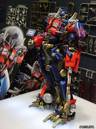 6/29 Transformers Movie 3 到來-DUAL MODEL KIT DMK01-1/35柯博文