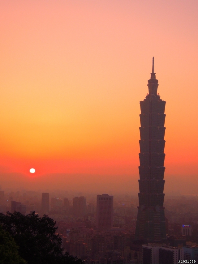 【NIKON P300】一人的貓村之旅+象山101夜拍之不專業拍拍分享~~
