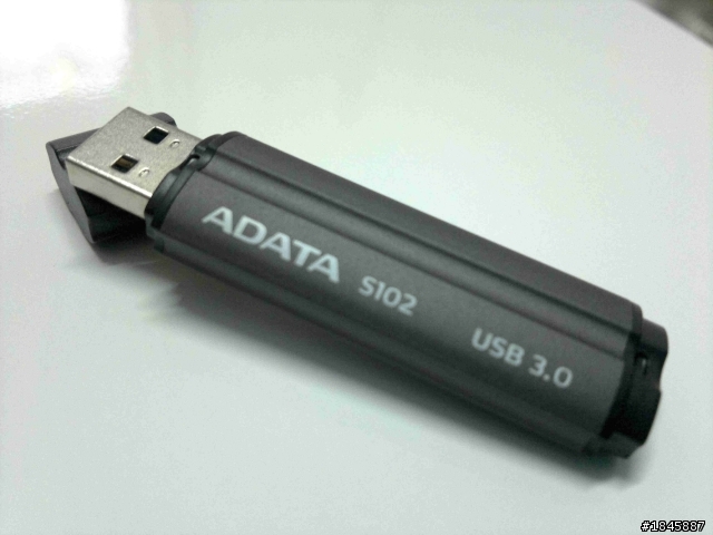 [開箱]威剛ADATA S102 16GB USB3.0 隨身碟