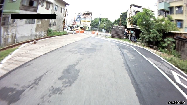 [有圖有真相]高雄市自行車道(鼓山一路至北斗街)設計不良!