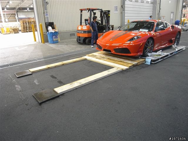 230,000 元換來比其他同款車多一點的尊重!