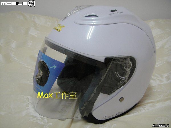 {請推薦} 認真思考要買國產的3/4安全帽哪頂好?? 比較評比三品牌為優先 請前輩指引SBK/ZEUS/SPEED-R