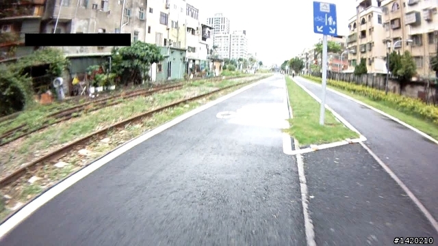 [有圖有真相]高雄市自行車道(鼓山一路至北斗街)設計不良!