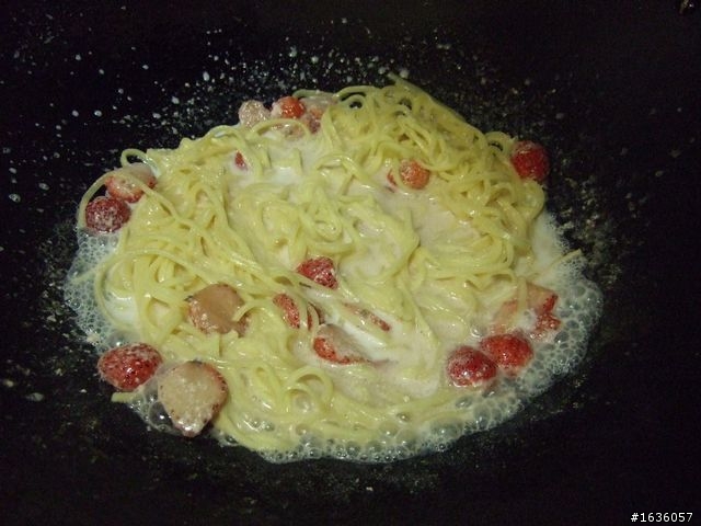 [暗黑料理] 草莓牛奶