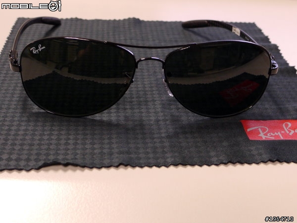 [分享] Ray-ban TECH Carbon 碳纖維 Sunglasses (RB8301)
