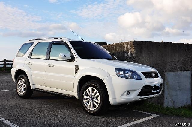 2011  Escape 超淨白開箱
