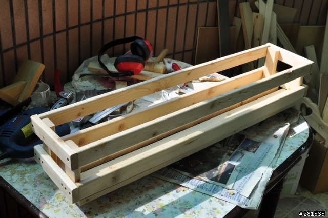 [DIY] 可換裝的鄉村風小花架●補上漆照片