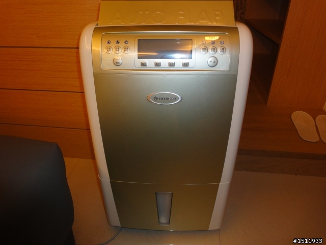 14年電梯大樓"簡約木頭窄房".....