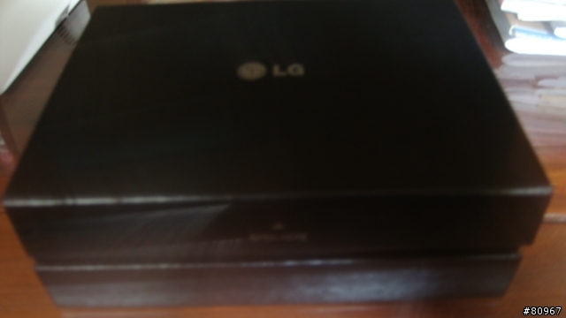 世界最亮的手機, LG BLACK P970 開箱了!  [照片更新]