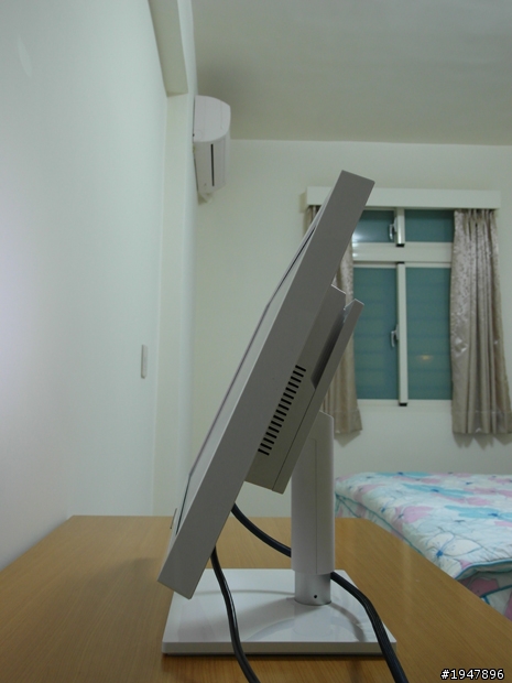 泡菜逸品！正宗韓國SAMSUNG CPVA面板 ~ F2380小白機！