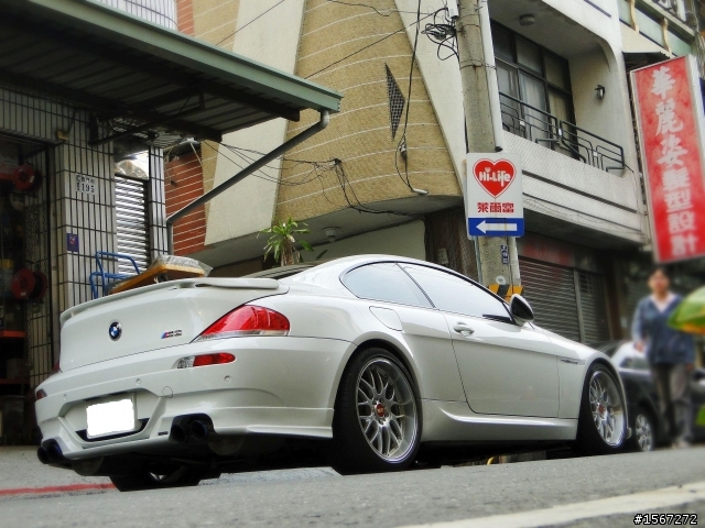 潛了好久終於有隻馬貢獻-但只是寶馬M6