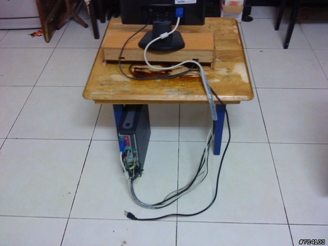 Diy:整理電腦桌囉! part 2