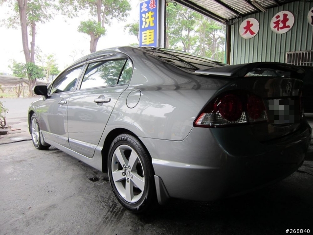 好像太衝動了~70天的漫長等待...CAMRY交車啦~~~