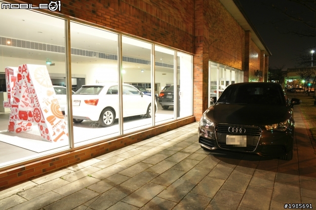 初次開箱─金屬棕 Audi A1