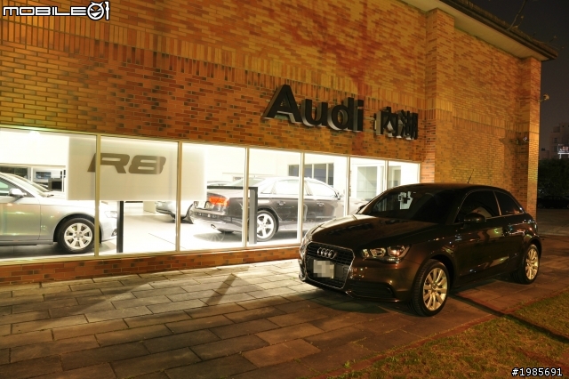 初次開箱─金屬棕 Audi A1