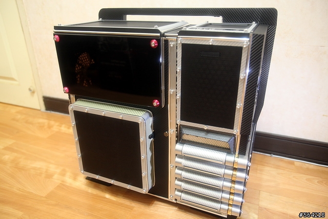 Thermaltake LeveL 10GT 炫光改裝 (圖多)