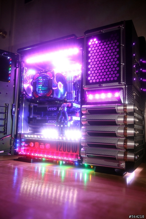 Thermaltake LeveL 10GT 炫光改裝 (圖多)
