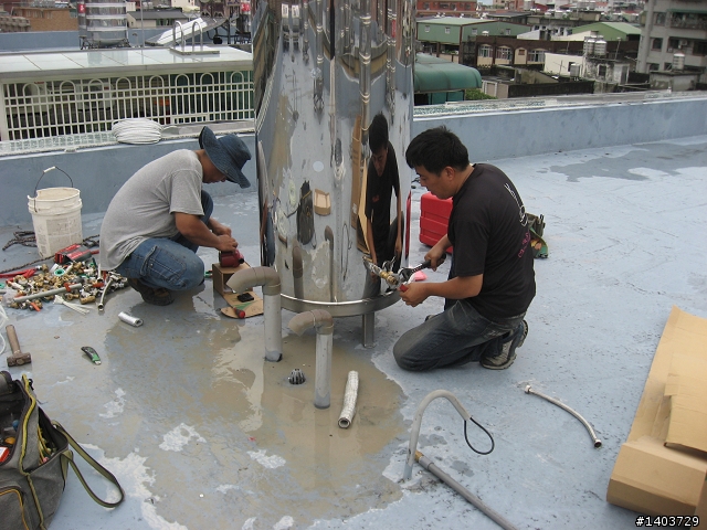 『新家開箱』耗電量低的上群熱泵熱水器安裝～圖多