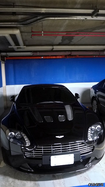 [分享照片]Aston Martin Vantage V12 Coupe Carbon Black Edition