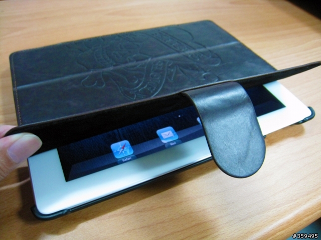 【開箱分享】美國道地的硬派潮流精神 - Ed Hardy iPad 2 Smart Case 牛皮保護套
