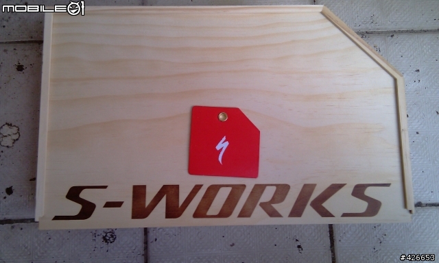 新手嘗試開箱S-WORKS TOUPE 143白色頂級全carbon(木箱限量版)