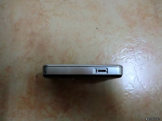 幫忙鑑定一下是否為山寨版的N83