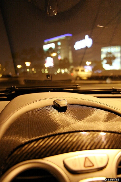 我也來開個箱 Mercedes McLaren SLR Roadster