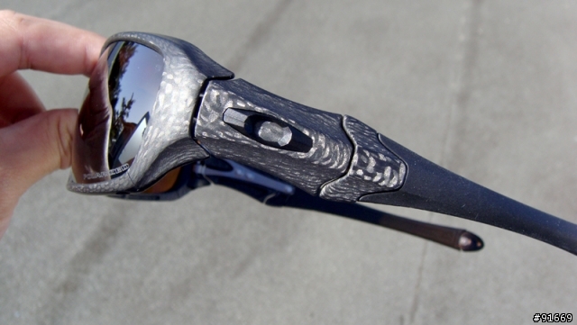 [開箱]OAKLEY C SIX CARBON FIBER