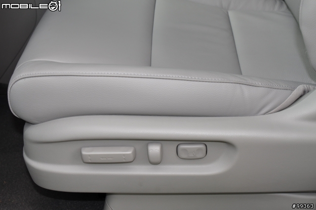 [不專業開箱] 2011全新改款Honda Odyssey EX-L