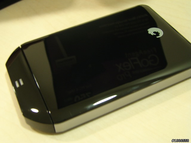 [開箱] Seagate GoFlex Pro 750G