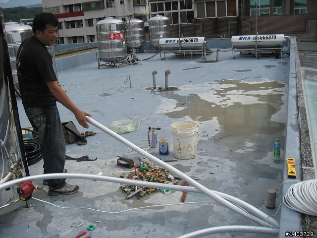 『新家開箱』耗電量低的上群熱泵熱水器安裝～圖多