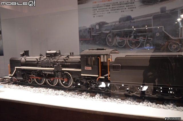 【補充】高雄臨海線動態火車模型展夜間及音效行駛影片