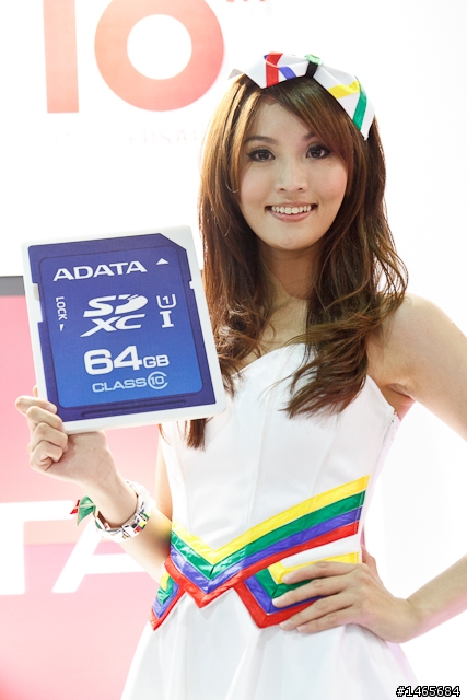 【Computex 2011】CFast 高速記憶卡 & USB 3.0 讀卡機‧打造新世代傳輸速度