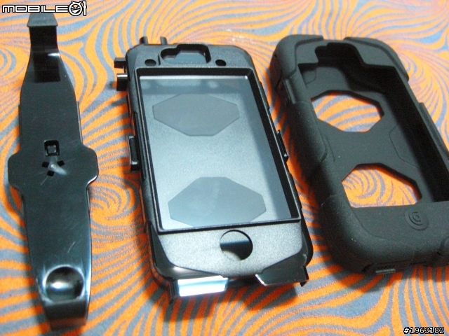 （開箱文）GRIFFIN Survivor iPhone4 case